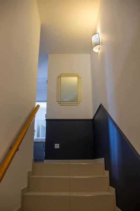 Gite - Quartier Ancien อัมเบรู-ออง-บูเจย์ ภายนอก รูปภาพ